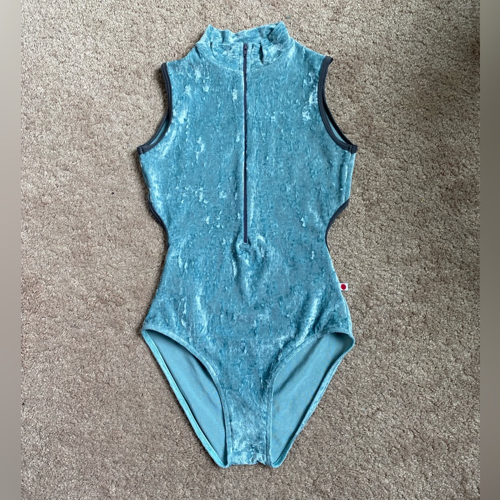 Yumiko Charlotte | V-Ice & T-Titanium | Adult Medium